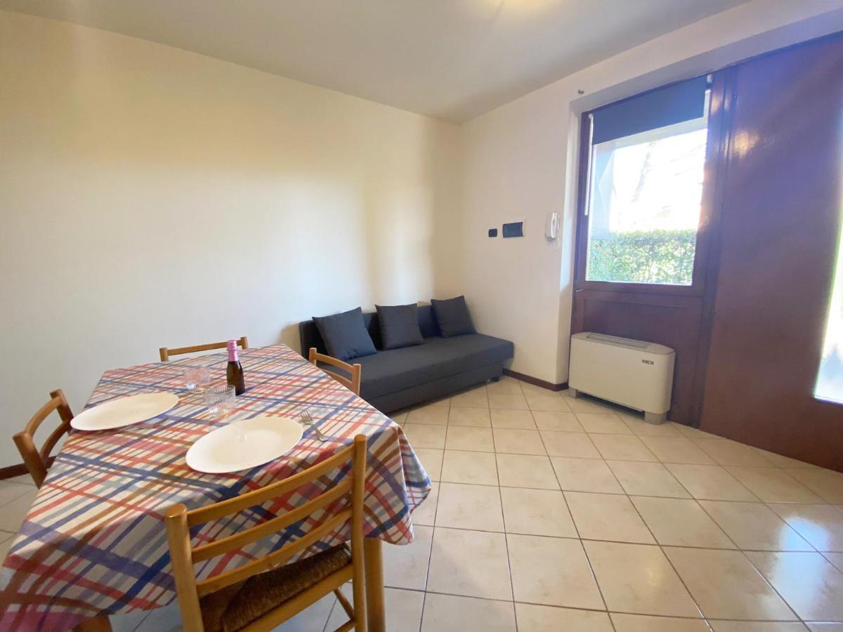 Apartment With Garden And Grill - Green Residence Sirmione Desenzano del Garda Eksteriør billede